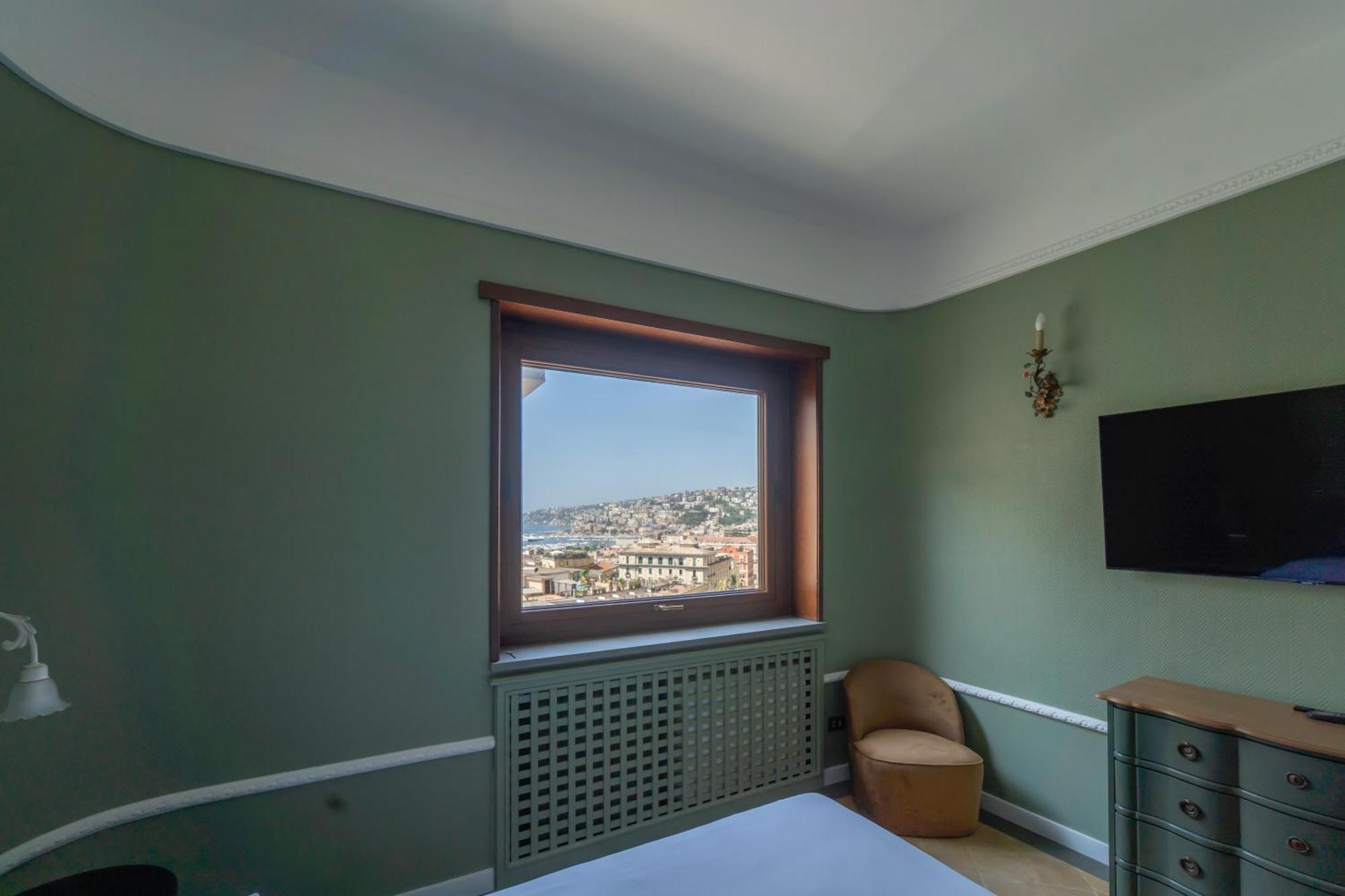 Butterfly Panoramic Naples